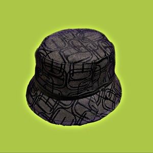 EXPRESS Bucket Hat